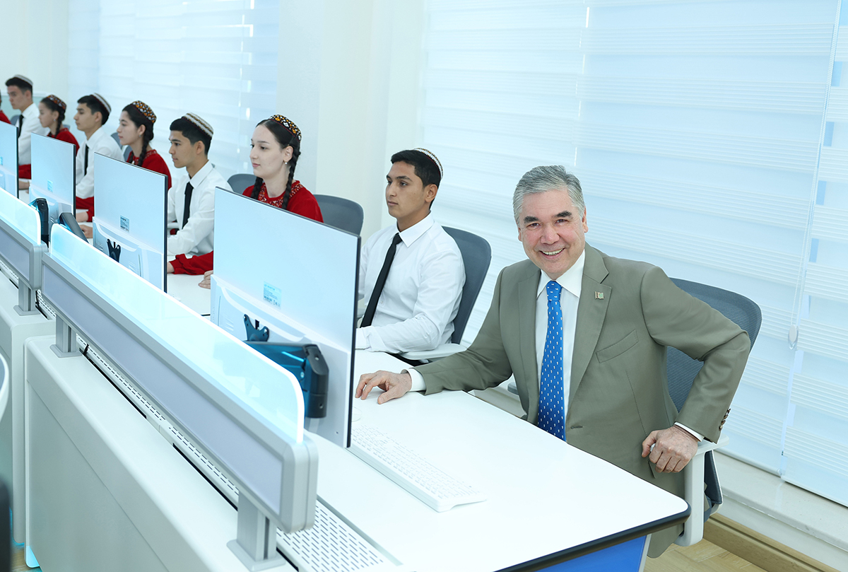 Hero Arkadag took part in the opening ceremony of the International University of Industrialists and Entrepreneurs